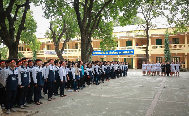 Đồng phục trường THPT Nguyễn Thị Minh Khai TpHCM và Hà Nội