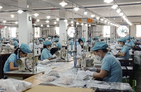 Các yếu tố ảnh hưởng tới ngành xuất khẩu thời trang VN Việt Nam 2025