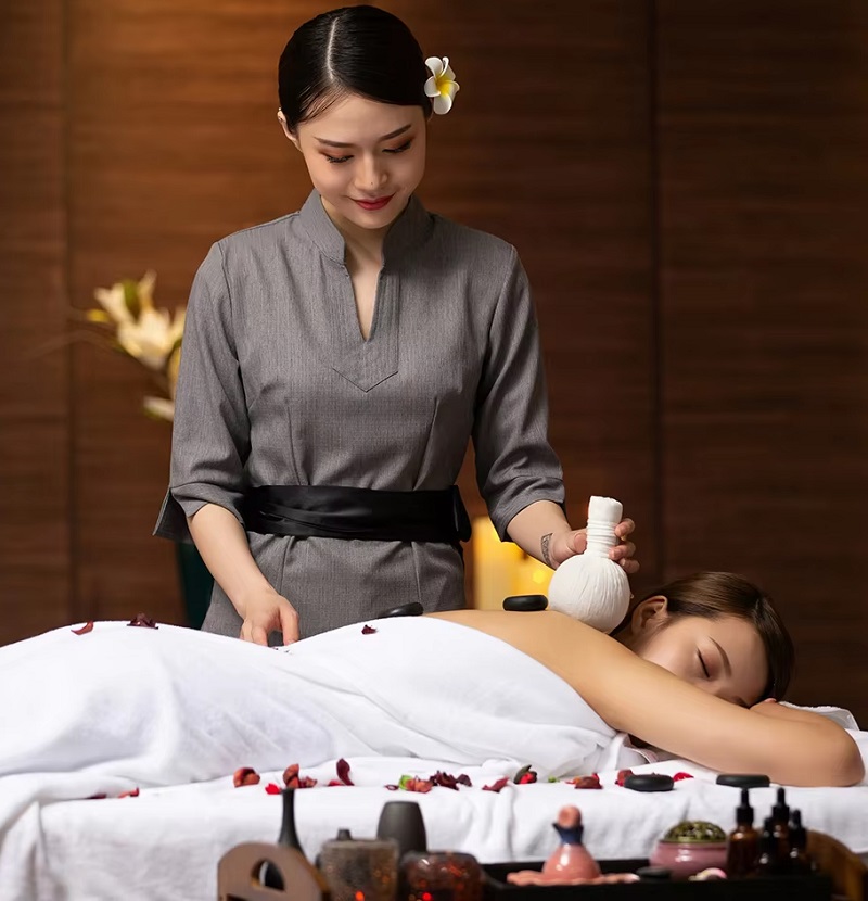 Áo spa cổ trụ (cổ đứng)
