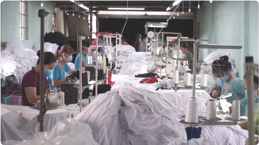 Lợi ích khi chọn xưởng làm đồng phục chuyên nghiệp uy tín