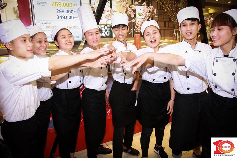 Đồng phục nhân viên phục vụ quán Buffet nướng Nhà hàng King BBQ