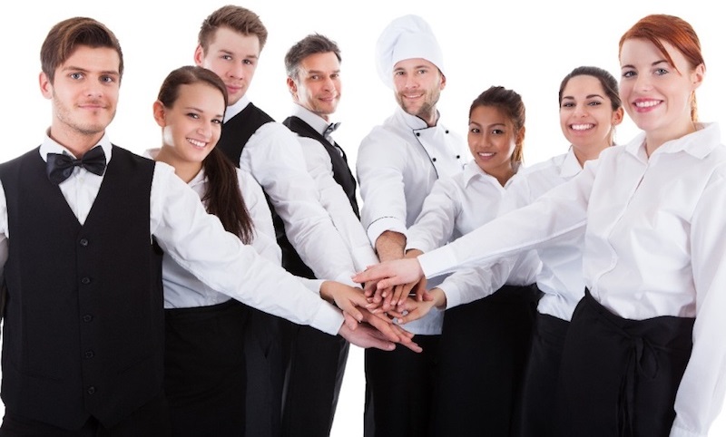 Nhà hàng 5 sao thường trang bị các loại đồng phục gì