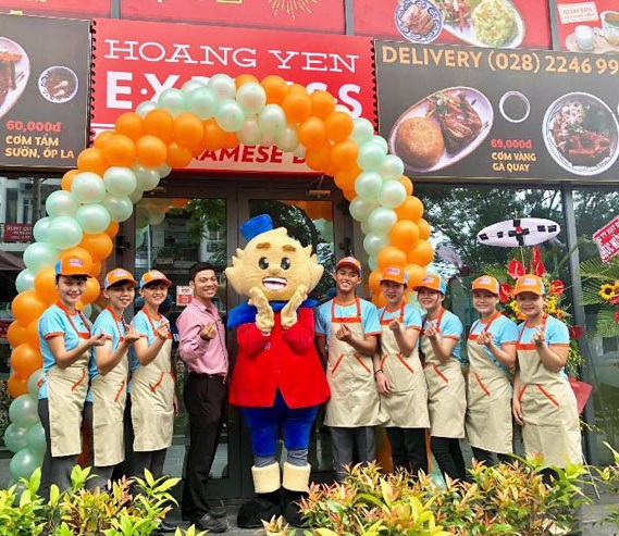 Mẫu bộ đồng phục nhân viên Nhà hàng Hoàng Yến Express