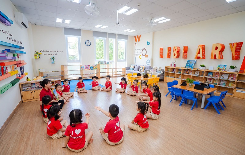 đồng phục trường Mầm non Vinschool