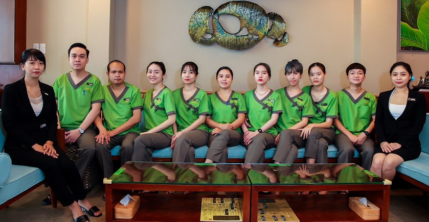 Miumiu Spa với mẫu đồng phục nhân viên trẻ trung