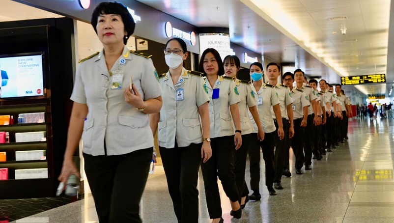 Mẫu đồng phục nhân viên kiểm tra an ninh tại Sân bay