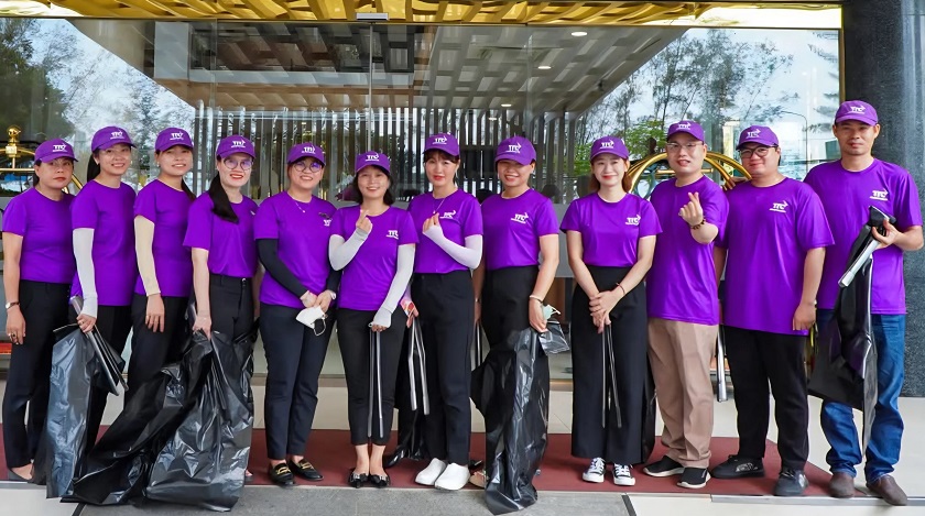Trang phục nhân viên Khách sạn TTC Cần Thơ làm vệ sinh